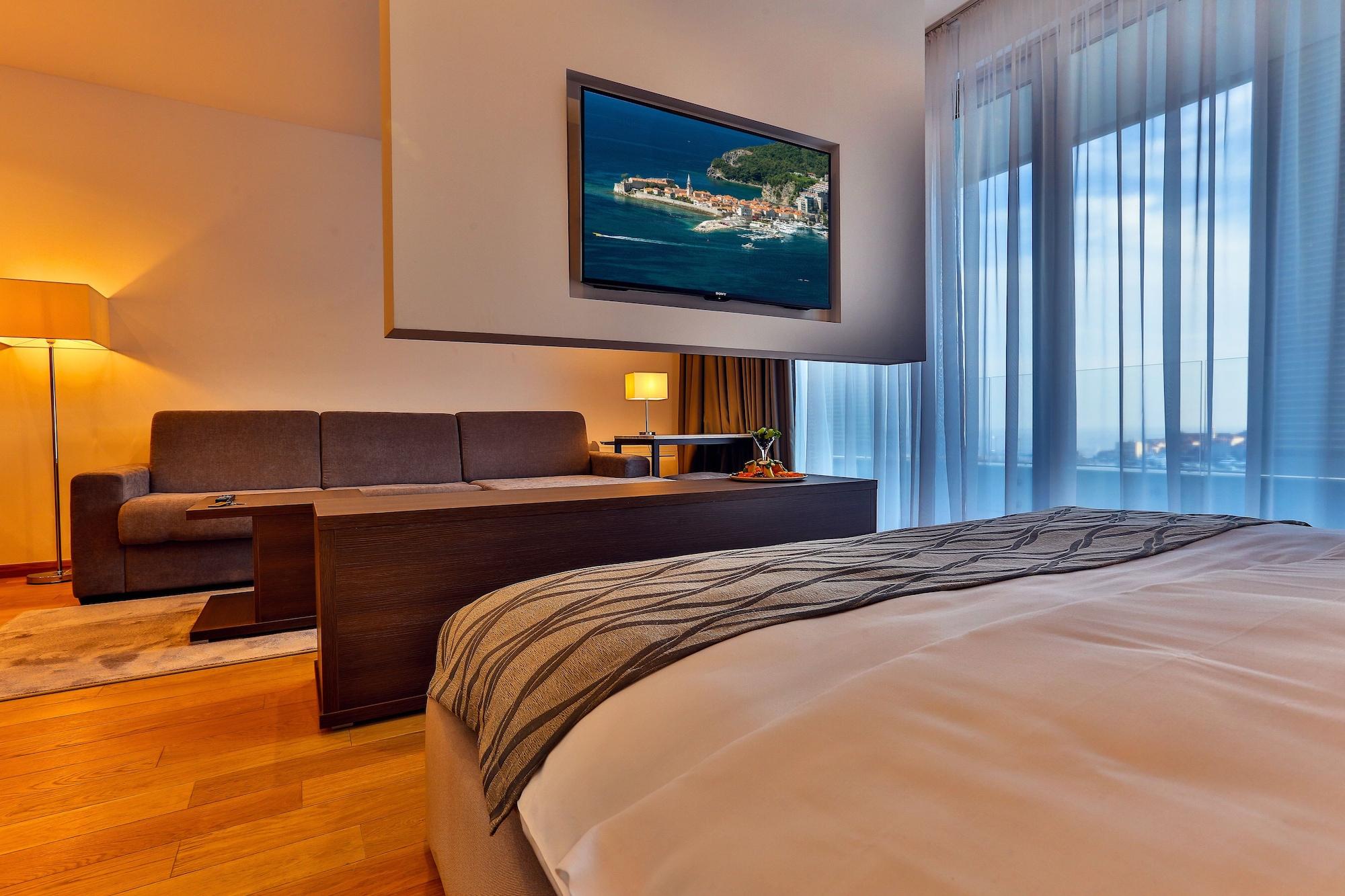 Wow Hotel 4*