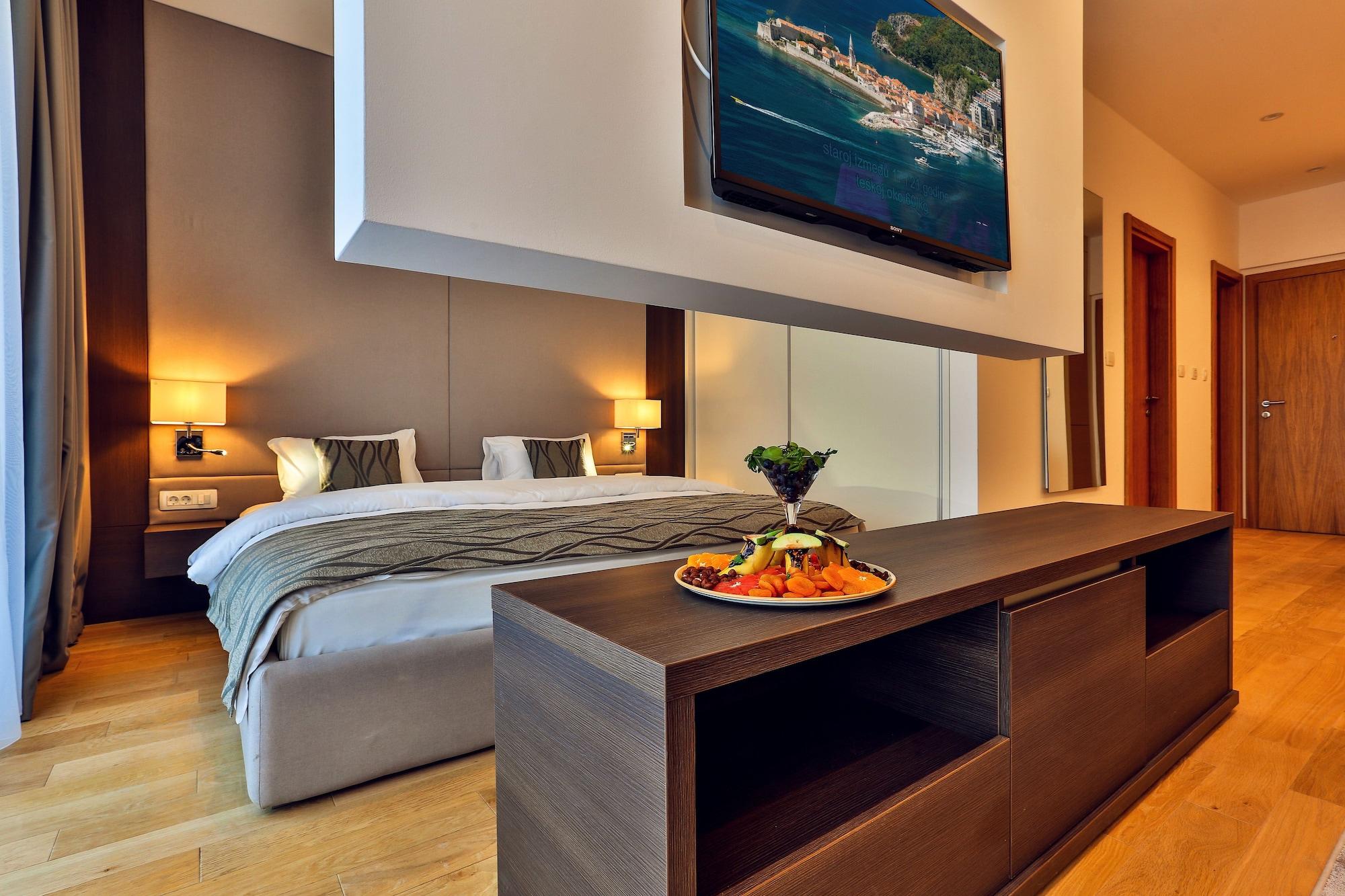 Hotel Wow 4*